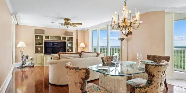 5049 N Highway A1a