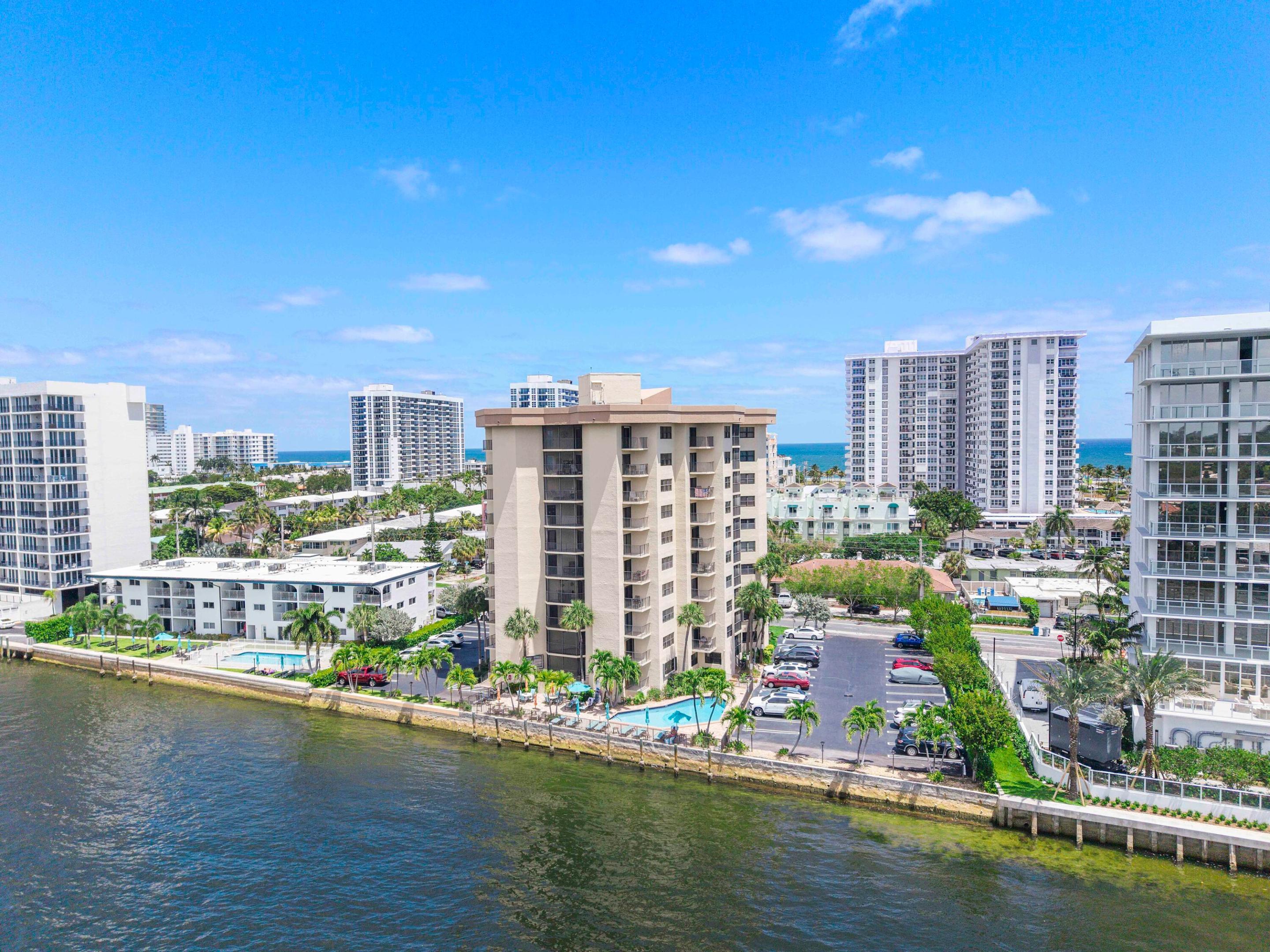 Image 3: 501 N Riverside Dr u203_009