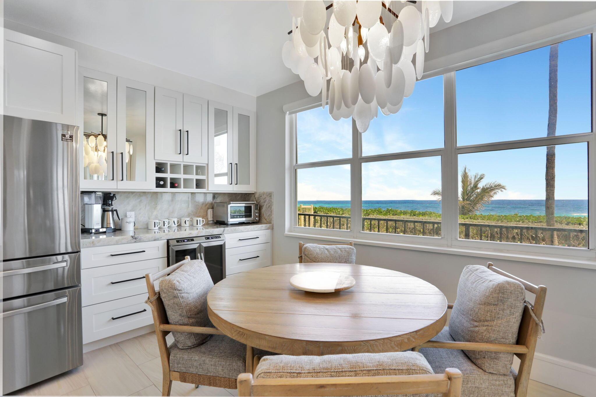 Image 2: Breakfast Bar & Wine Cooler