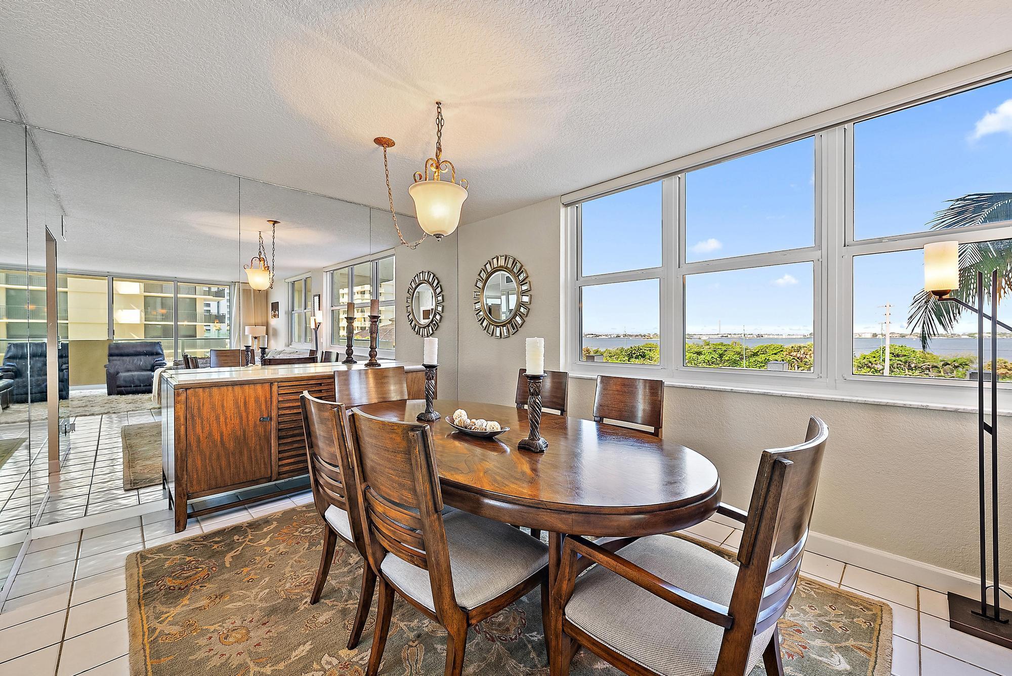 Image 4: Dinning Room