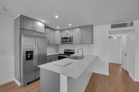 5203 NE 24th Ter