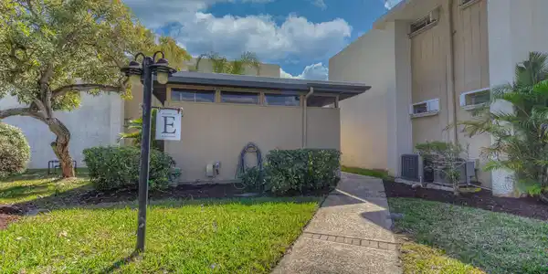1510 NE 12th Terrace