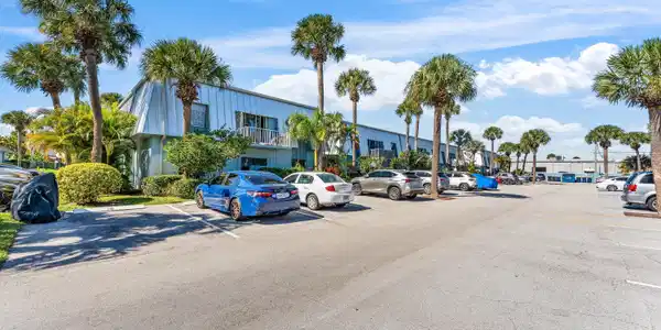 Image 2: 002-950SouthKannerHighway-C10-Stuart-FL-