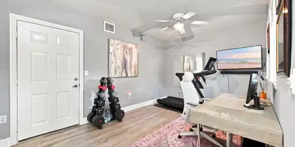 Image 4: 12-web-or-mls-506-ne-7th-ave-1