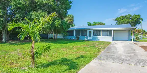 5287 N Old Dixie Highway