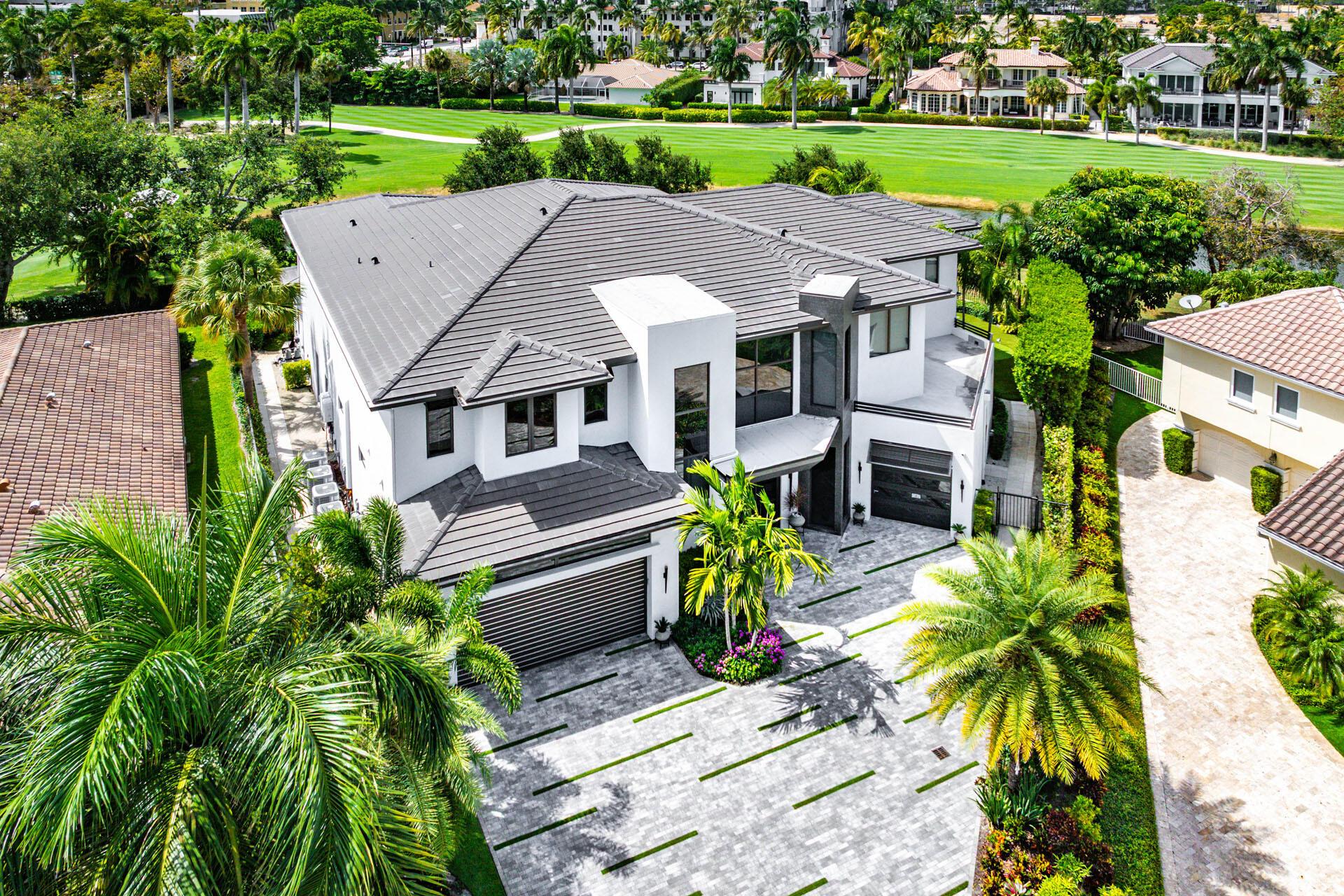 Image 3: 117_Thatch_Palm_Cove_Aerial_04