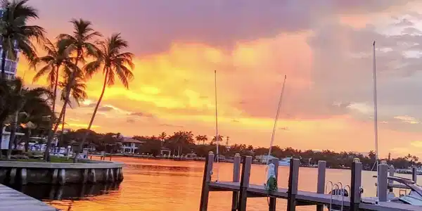 Image 4: Stunning sunset views!