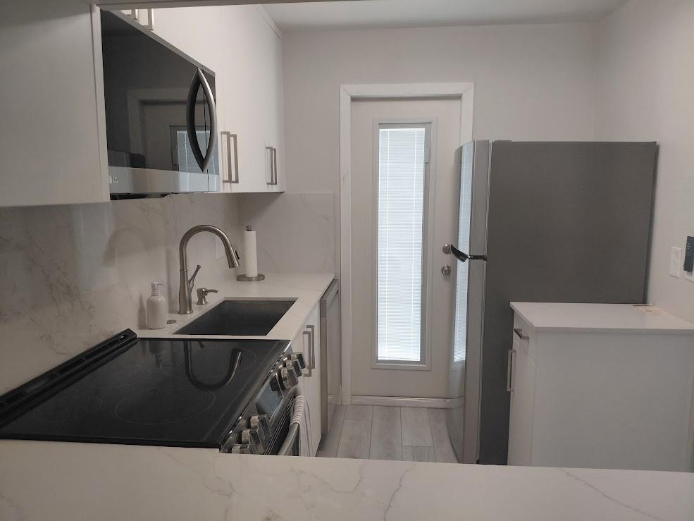Image 3: Photo 3