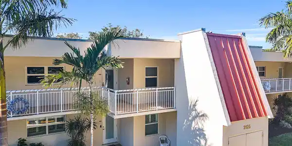3125 NE 48TH CT