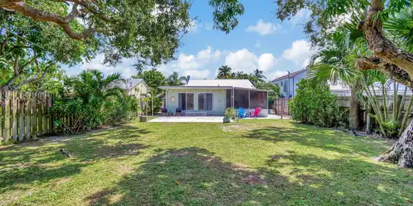 621 N Ocean Breeze Drive
