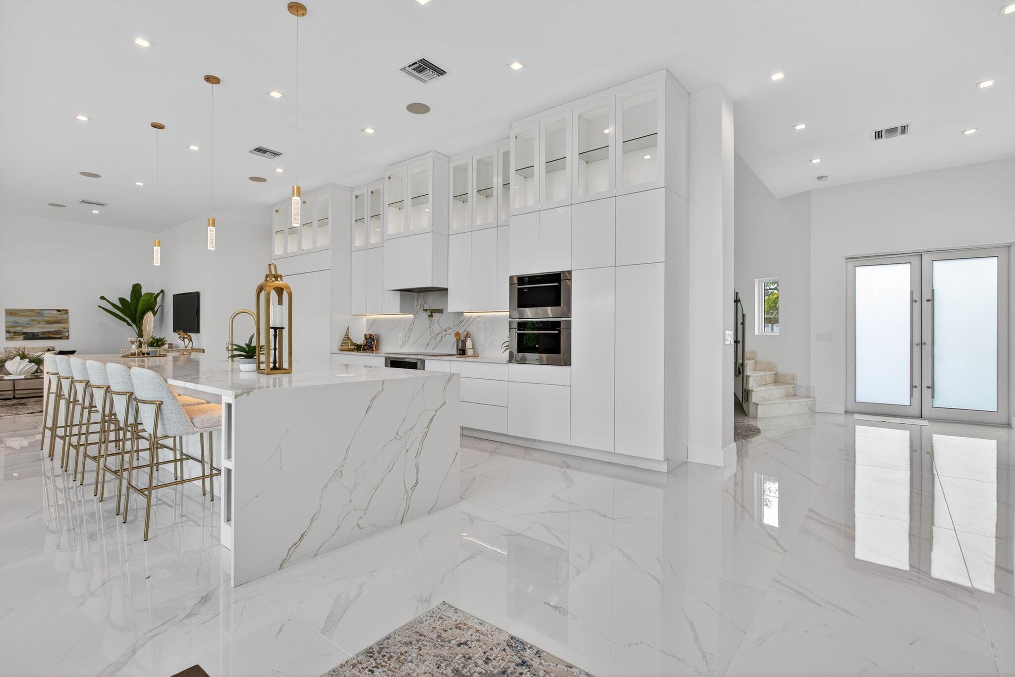 Image 4: 25-web-or-mls-2641-0037
