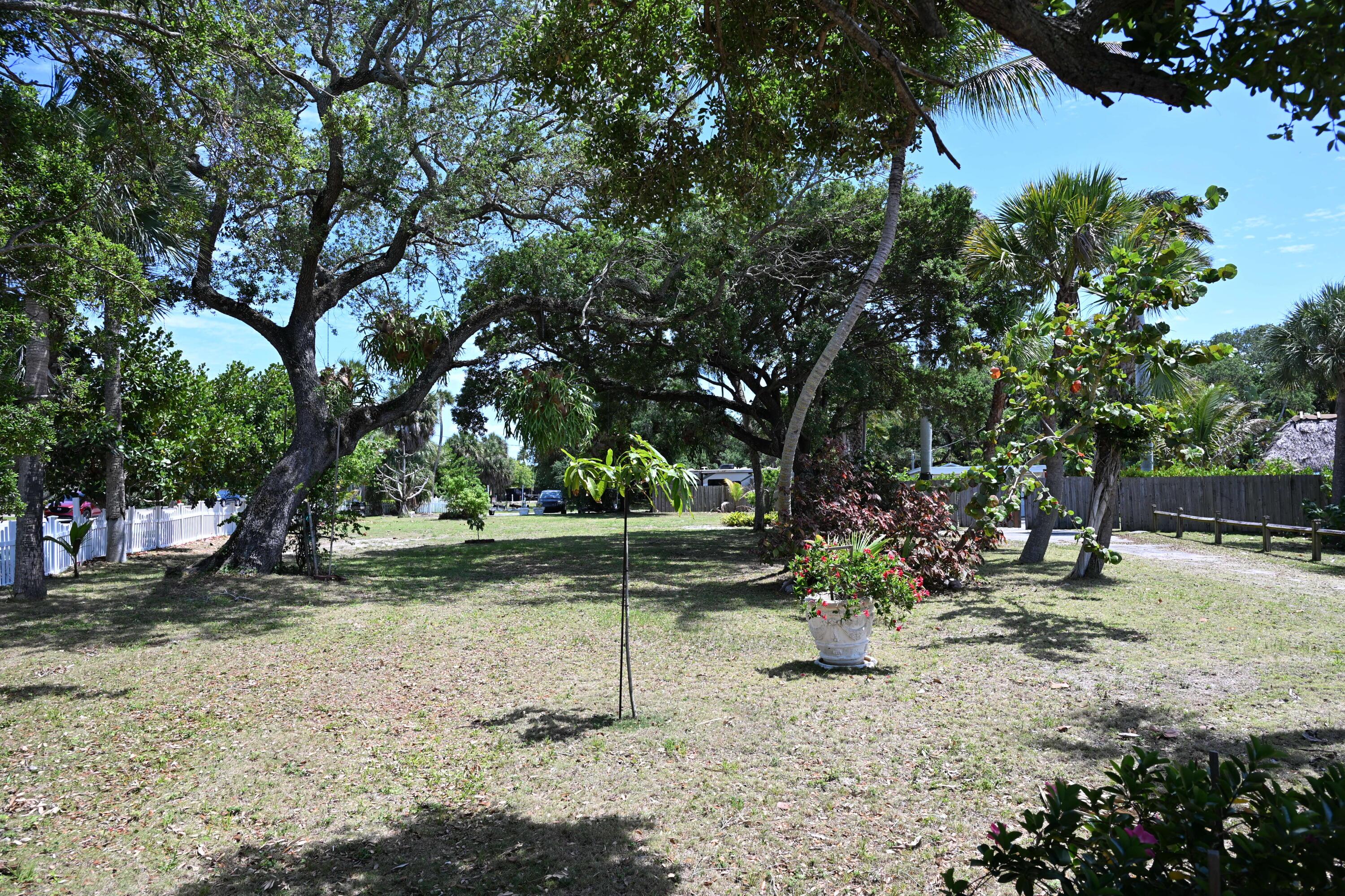 Image 3: A1A Land
