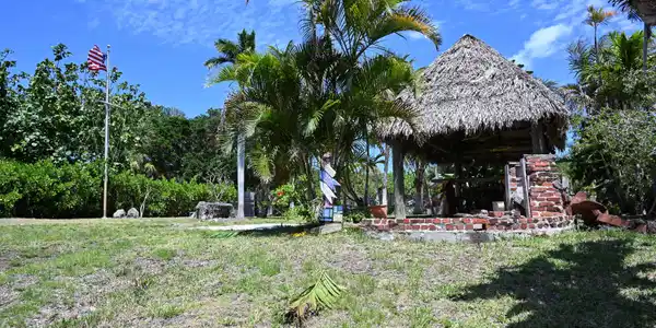 Image 4: A1A Land
