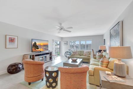 60 Venetian Drive