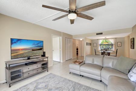 2424 N Federal Highway