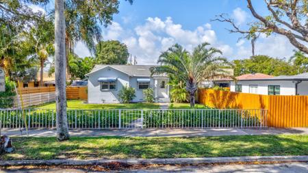 3111 Poinsettia Avenue