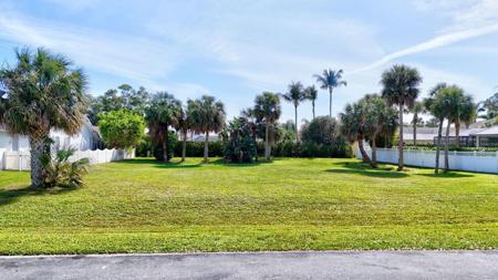1107 SE Westchester Drive