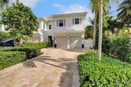 500 NE Wavecrest Way