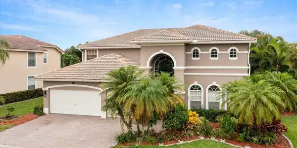 3039 SW Newberry Court