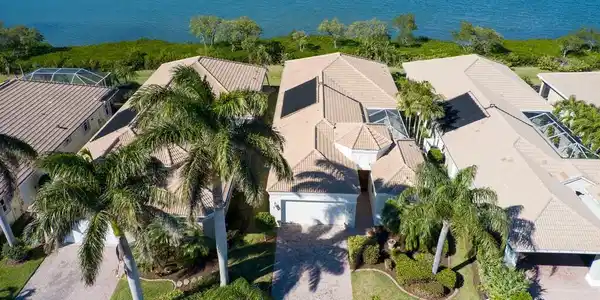 1904 Lynx Drive