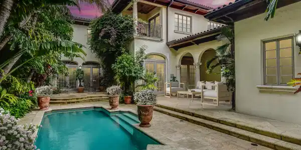 446 Brazilian Avenue