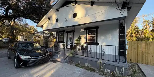 1606 S 45 Street