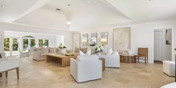 Image 2: Living Room