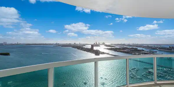 1800 N Bayshore Dr