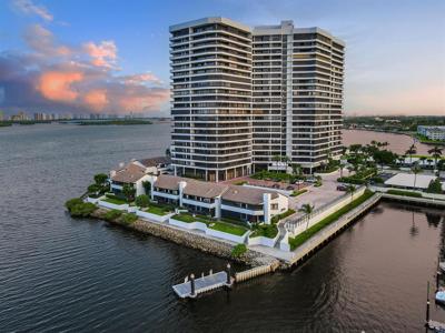 100 Lakeshore Drive