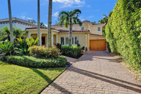 1108 N RIO VISTA BL