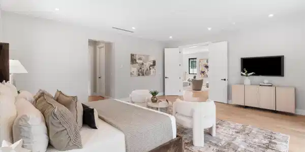 Image 3: Primary Suite