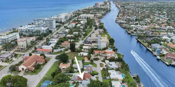 Image 3: 80' x 180' estate lot between the Intracoastal and