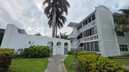 161 NE 10th Ave
