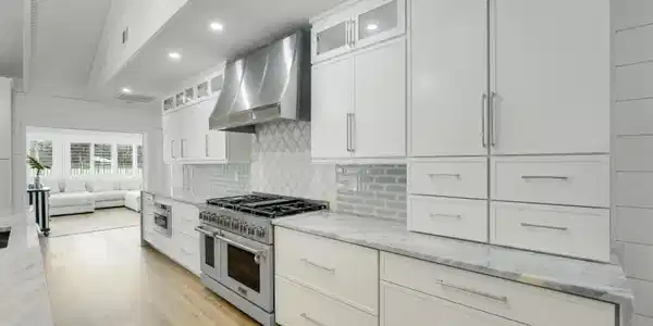 Image 3: House-13