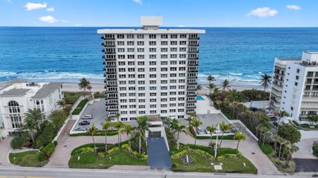2066 N Ocean Boulevard
