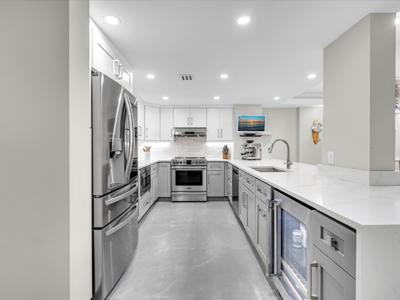 1150 Hillsboro Mile