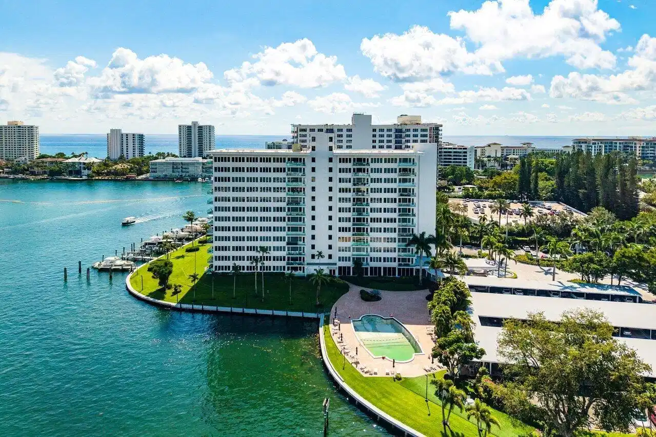 Image 1: 043-701EastCaminoReal-9G-BocaRaton-FL-33
