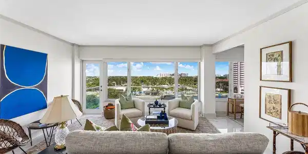 Image 3: 016-701EastCaminoReal-9G-BocaRaton-FL-33