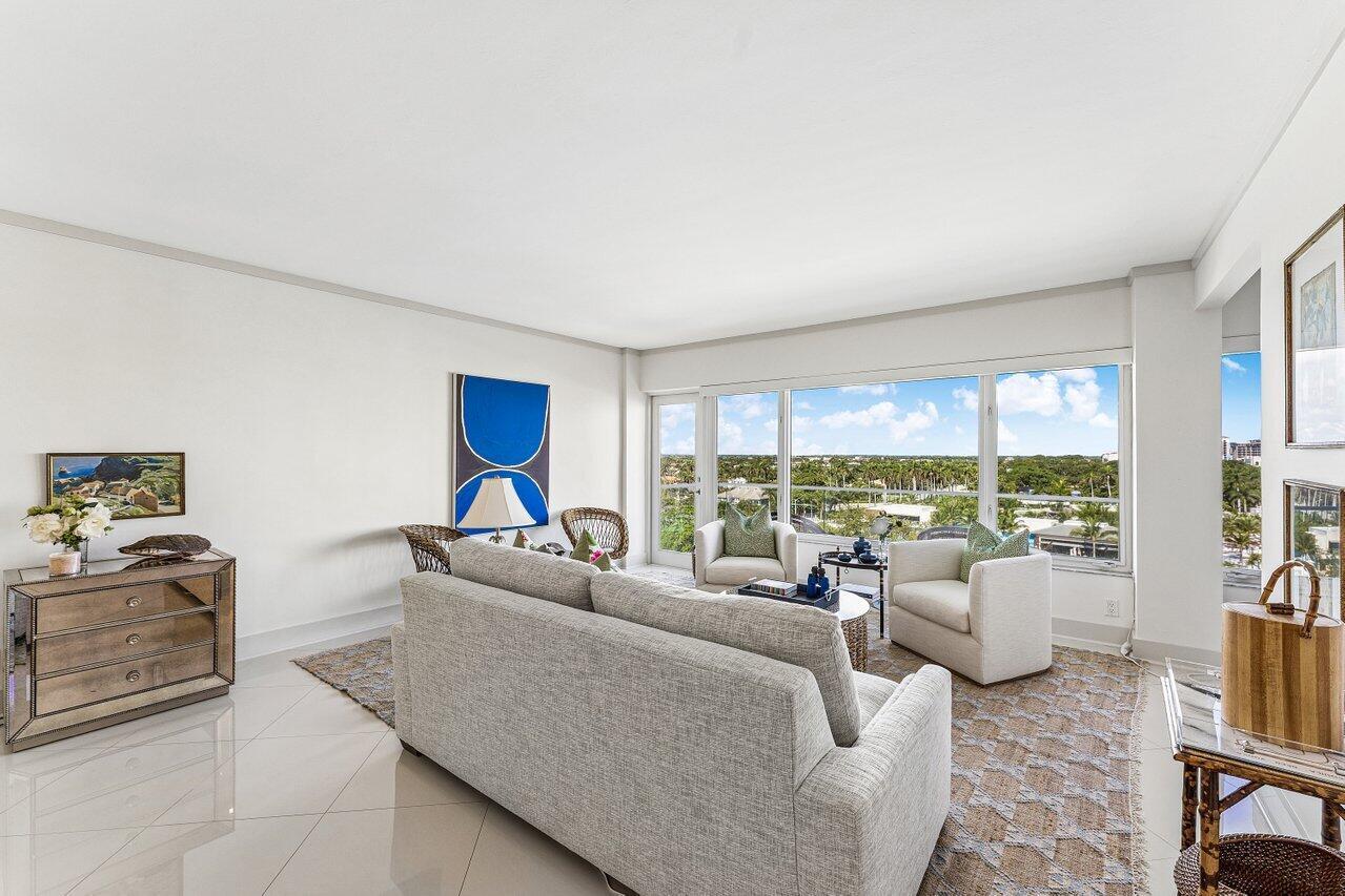 Image 4: 008-701EastCaminoReal-9G-BocaRaton-FL-33