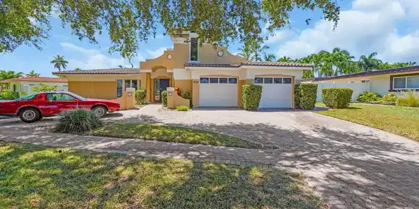2651 NE 49th Street