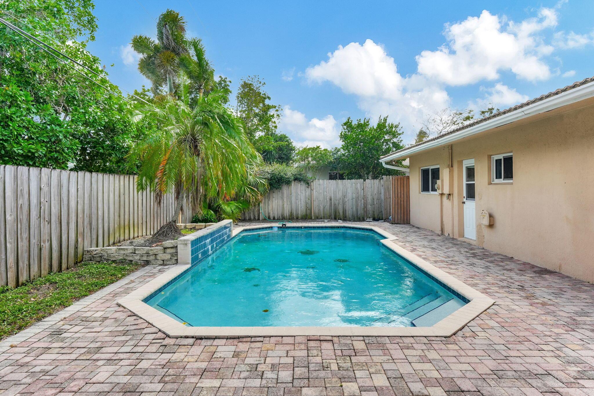 Image 2: 8-web-or-mls-DSC08355