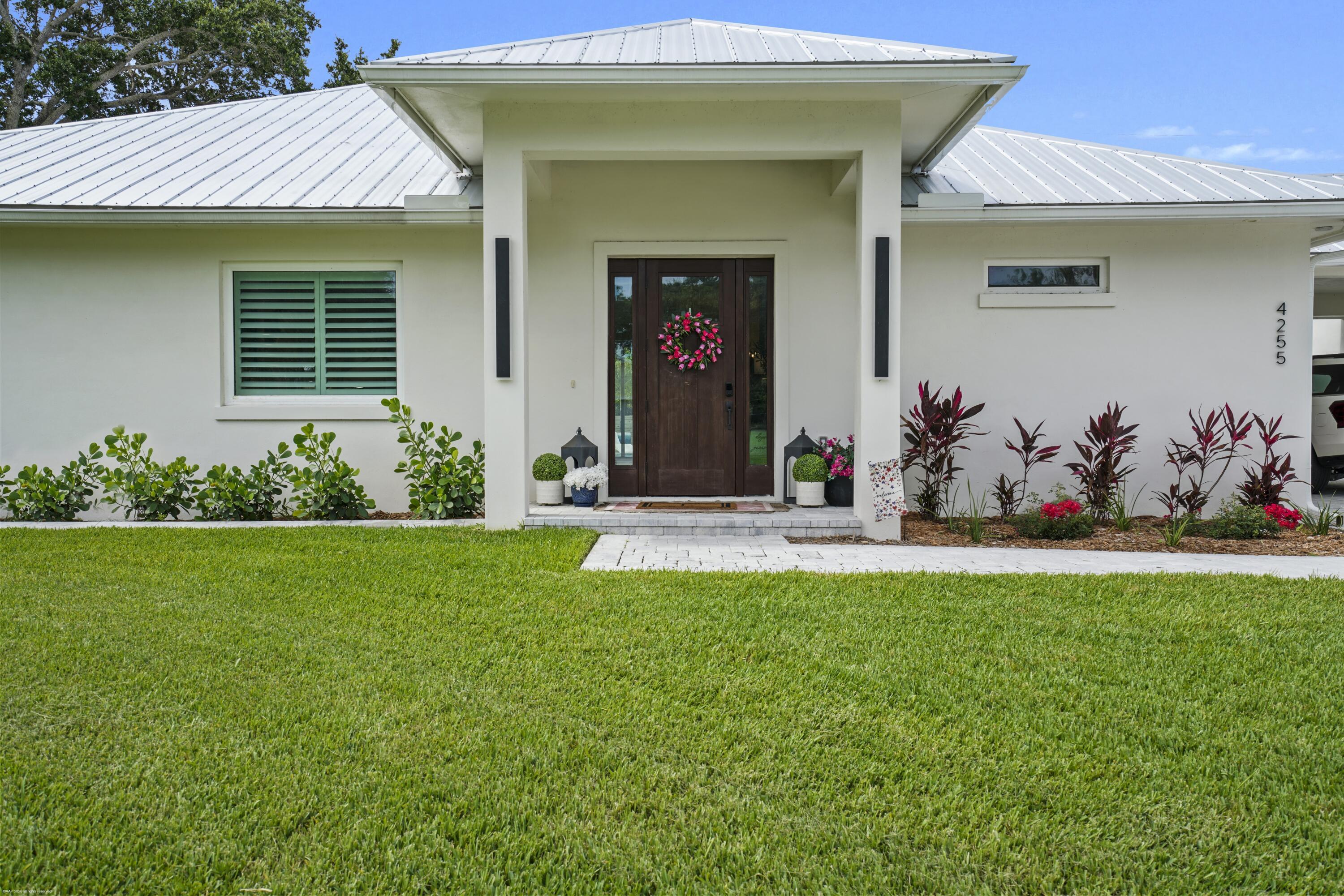 Image 3: 4255 79th Street 015