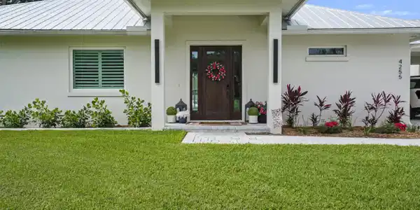 Image 3: 4255 79th Street 015
