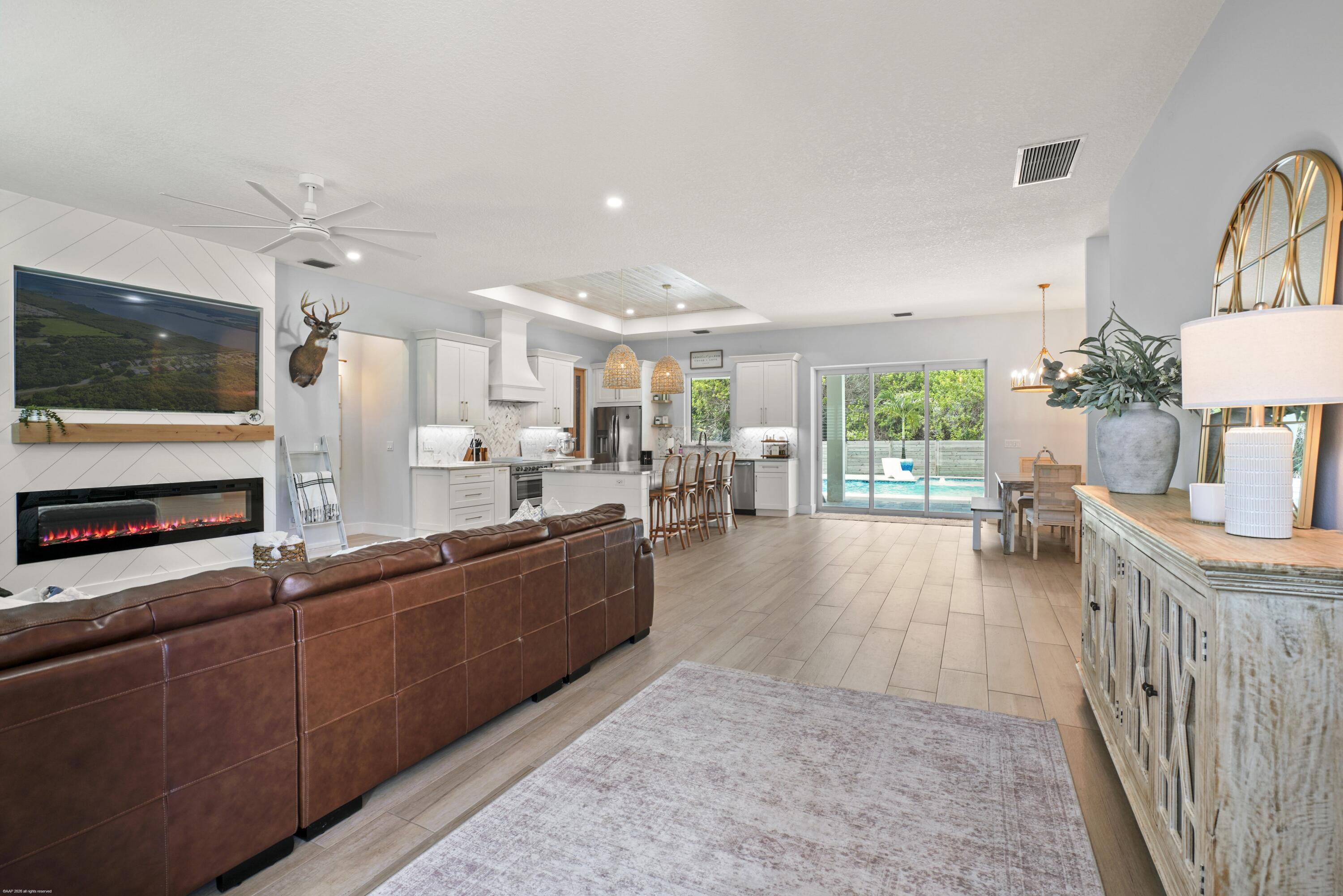 Image 4: 4255 79th Street 016