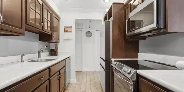 Image 3: Stainless Appliances in the Kitchen.
