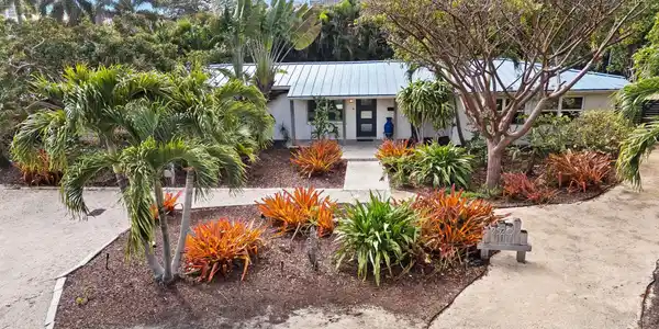 2520 Yacht Club Boulevard