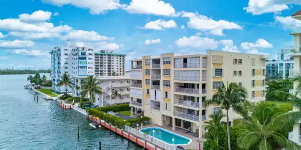 10180 W Bay Harbor Drive