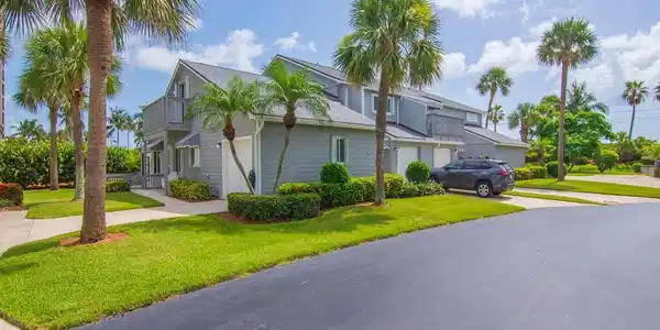 4949 N Highway A1a
