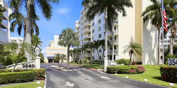 Image 2: 1