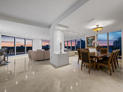 615 Bayshore Dr